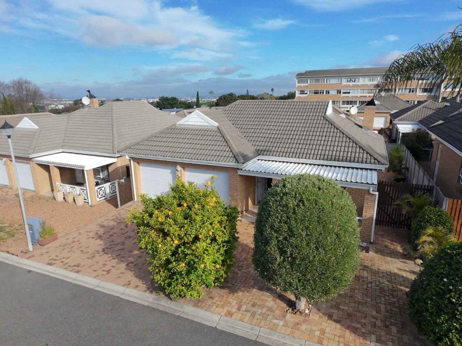 To Let 2 Bedroom Property for Rent in Oostersee Western Cape